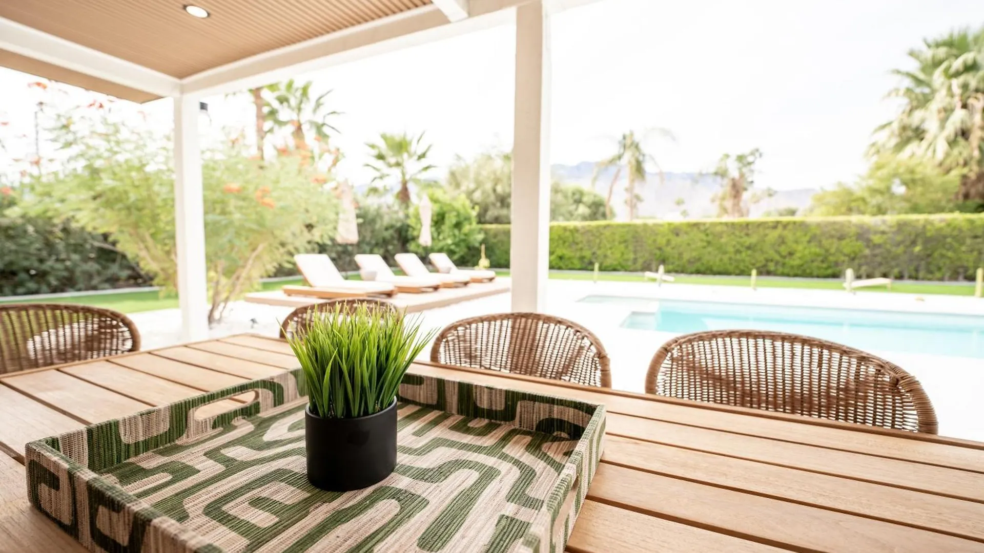 Balinese Oasis By Rather Be Properties Palm Springs 0*,  USA