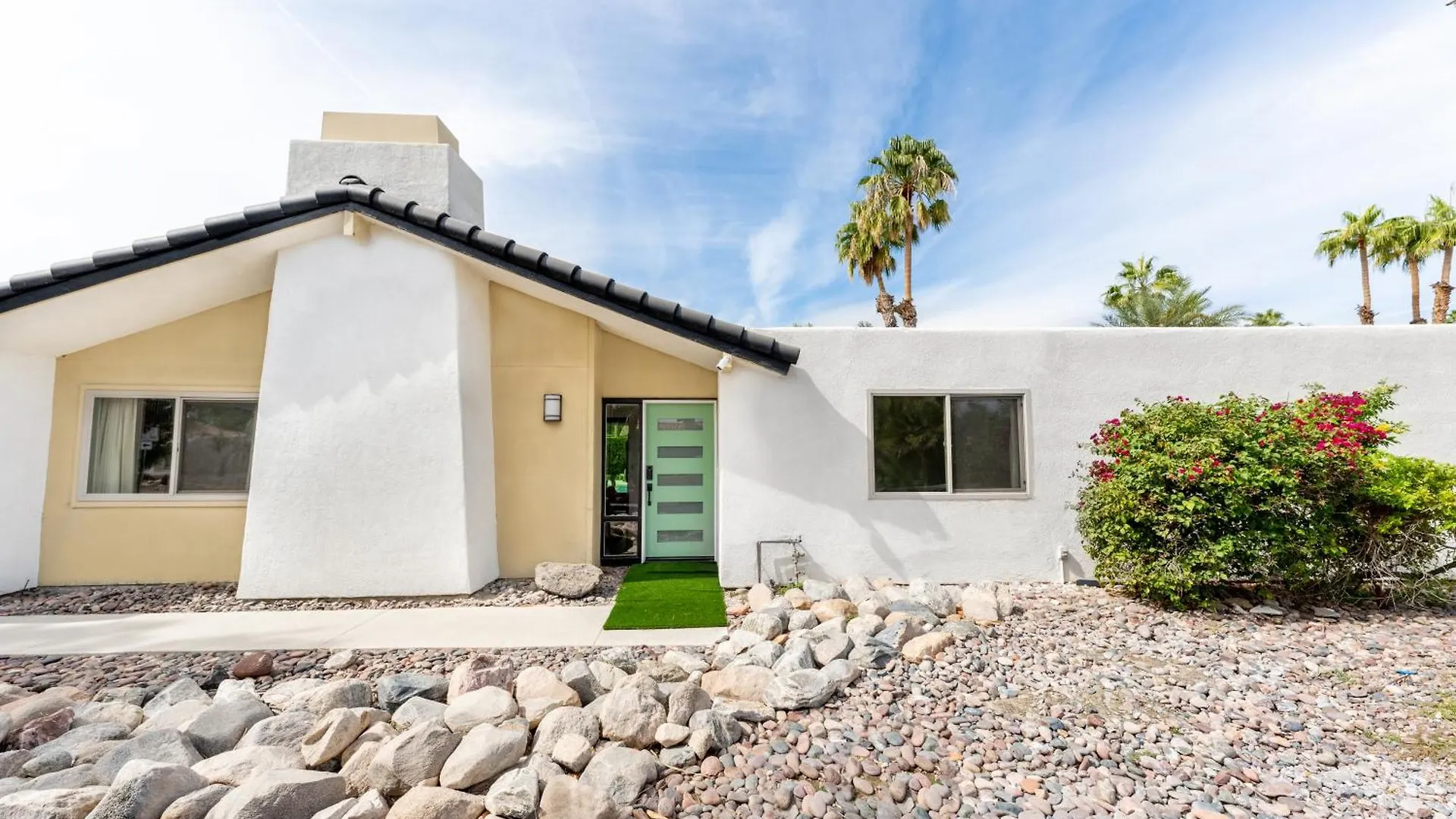 Balinese Oasis By Rather Be Properties Palm Springs