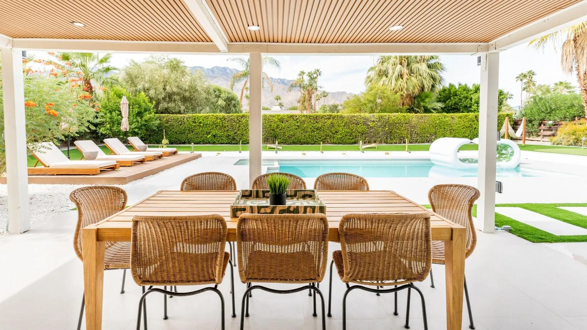 Balinese Oasis By Rather Be Properties Palm Springs USA